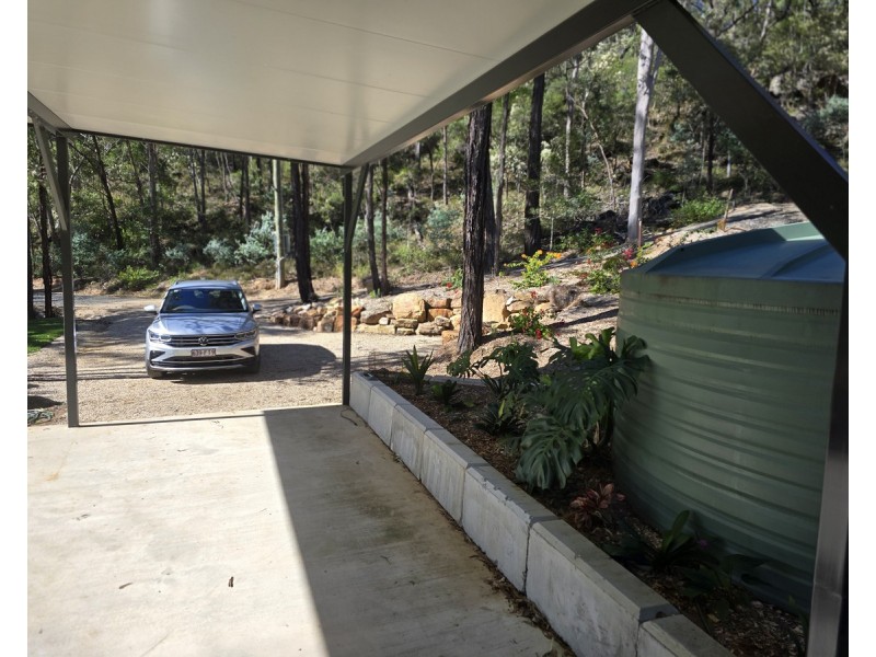 100 Debra Street, Withcott QLD 4352