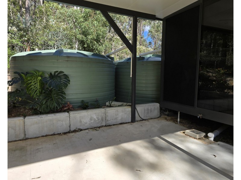100 Debra Street, Withcott QLD 4352