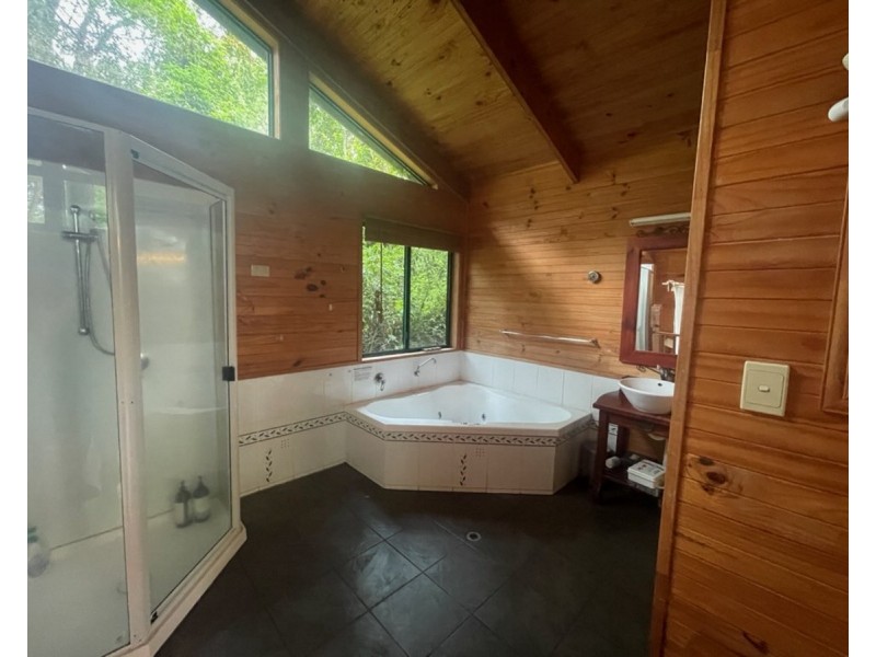 1/84 Palmtree Road, Palmtree QLD 4352