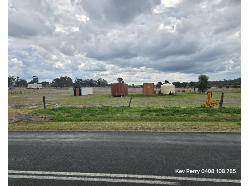 12 Oakey Cooyar Road, Kulpi QLD 4352