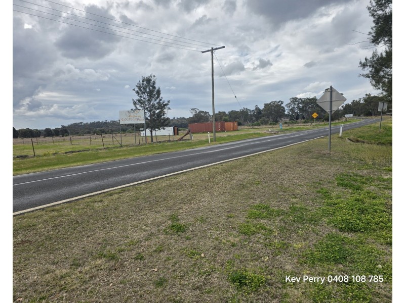 12 Oakey Cooyar Road, Kulpi QLD 4352
