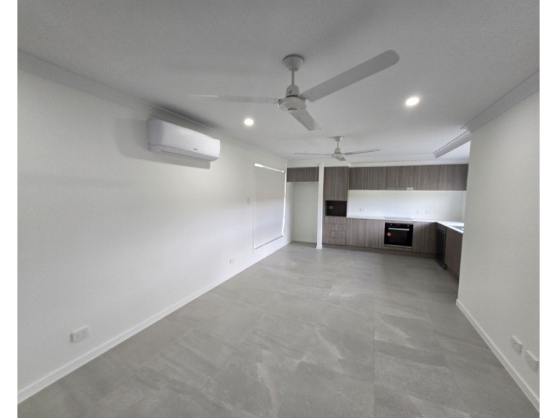 2/28 Aquila Drive, Meringandan West QLD 4352