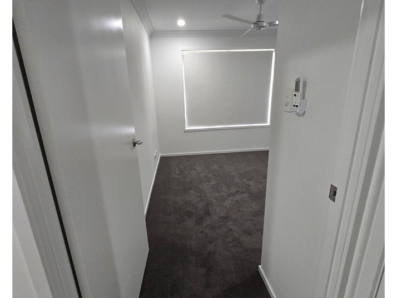 2/28 Aquila Drive, Meringandan West QLD 4352