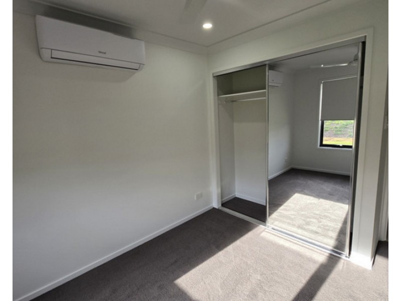 2/28 Aquila Drive, Meringandan West QLD 4352