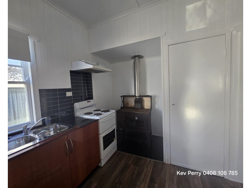 34 Denham Street, Peranga QLD 4352