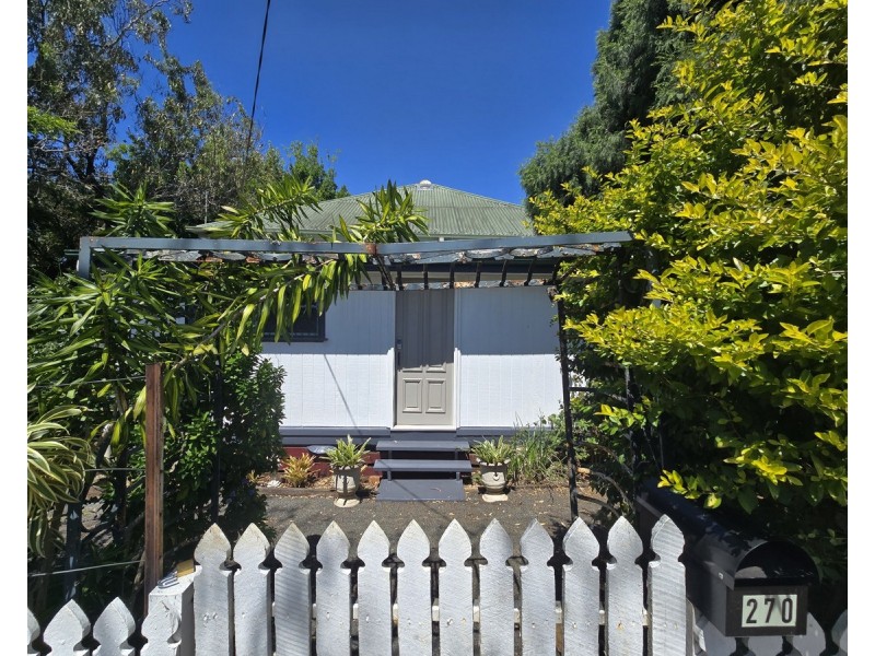270 James Street, Newtown QLD 4350