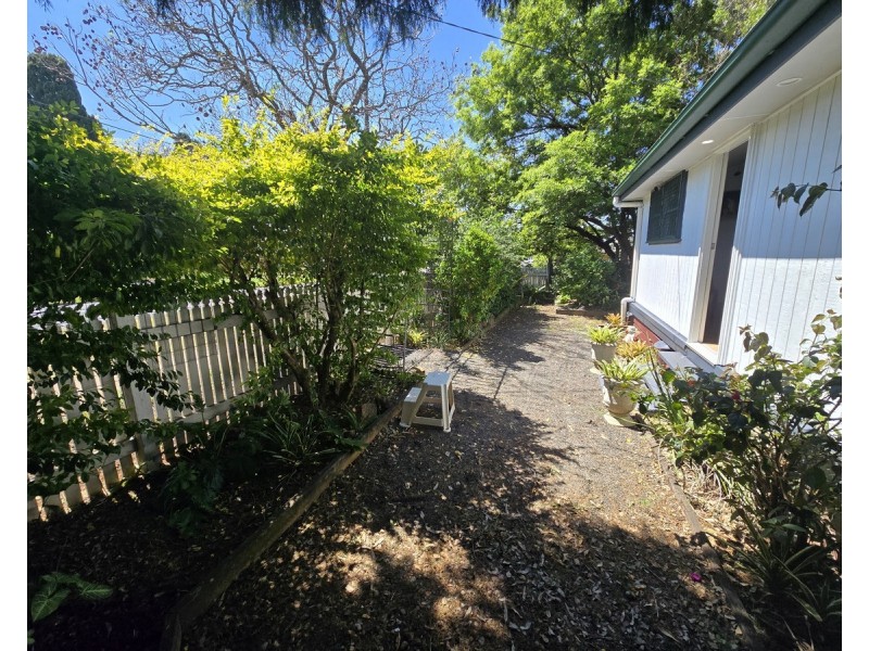 270 James Street, Newtown QLD 4350