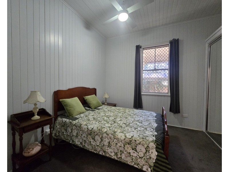 270 James Street, Newtown QLD 4350