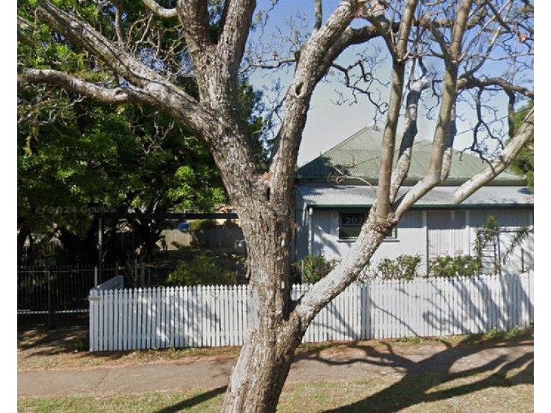 270 James Street, Newtown QLD 4350
