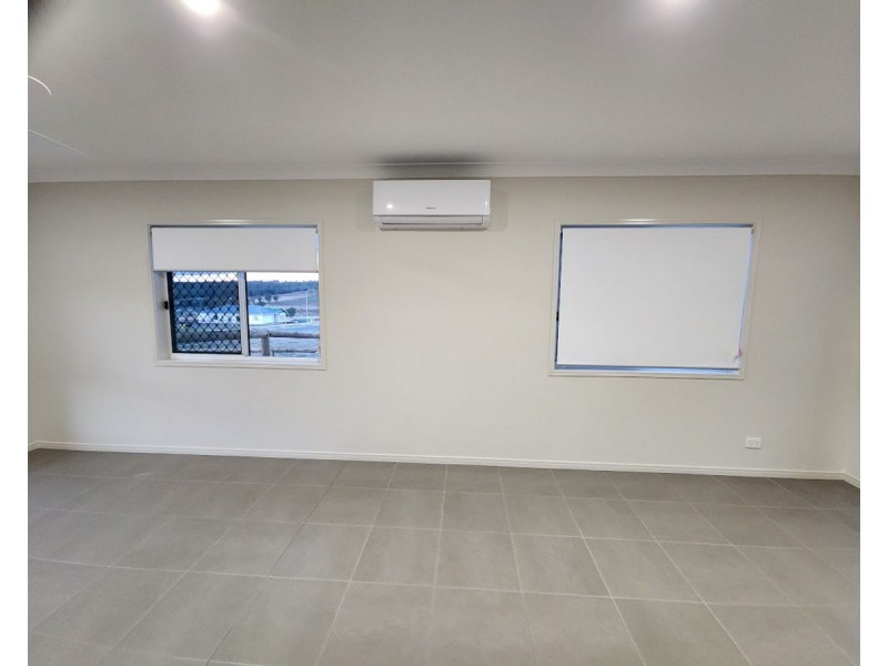 8 Aquila, Meringandan West QLD 4352