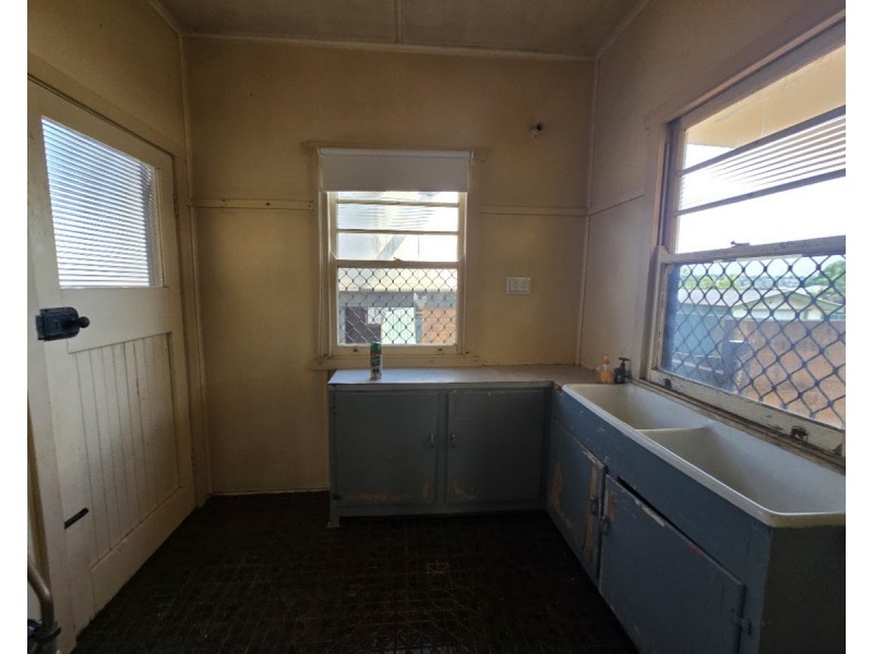 28 James Street, Rangeville QLD 4350
