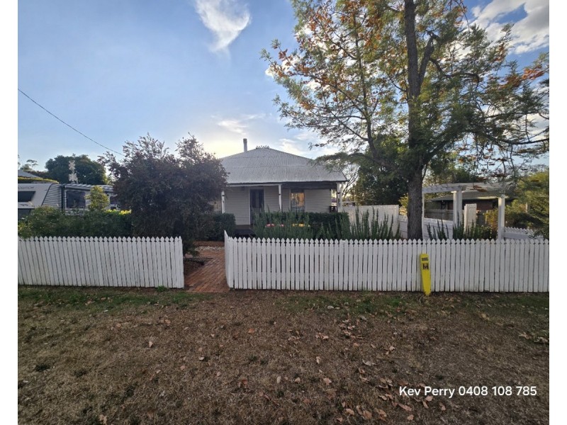 5 King Street, Goombungee QLD 4354