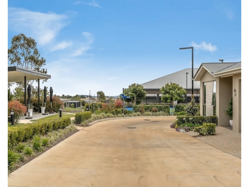 24/75 HIGHGROVE Drive, Highfields QLD 4352
