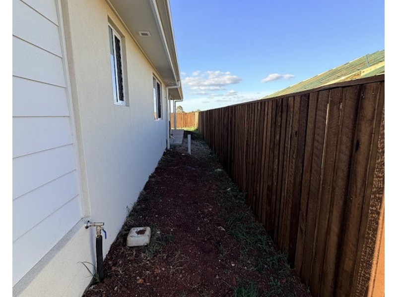 2 Bromley Court, Highfields QLD 4352