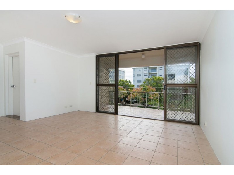 6/4 Phillip Street, Labrador QLD 4215