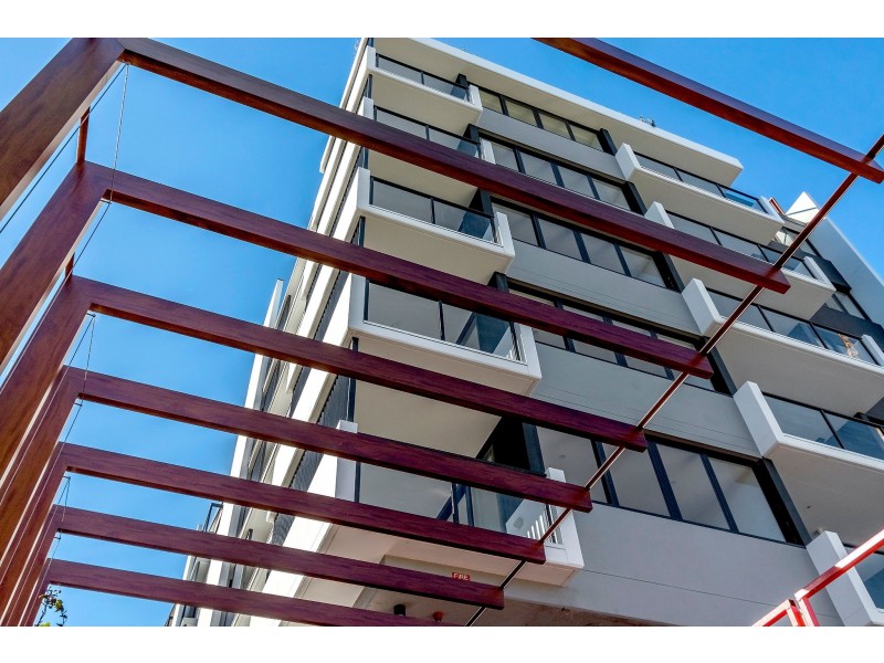 304/135 Eugaree Street, Southport QLD 4215