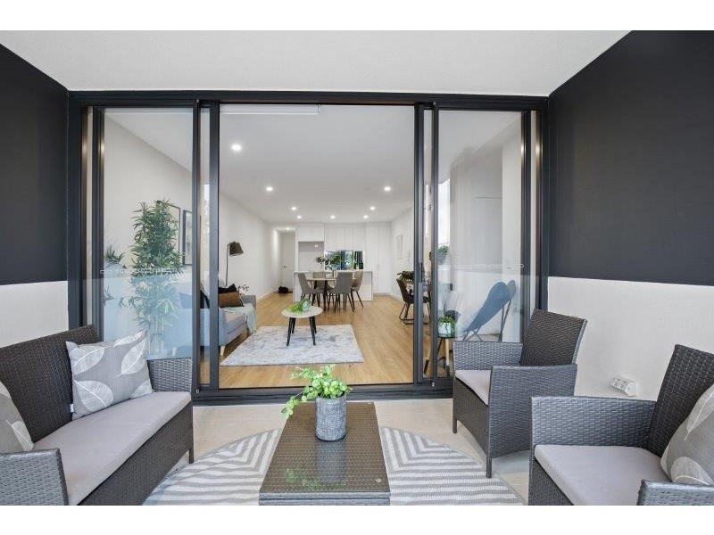 304/135 Eugaree Street, Southport QLD 4215