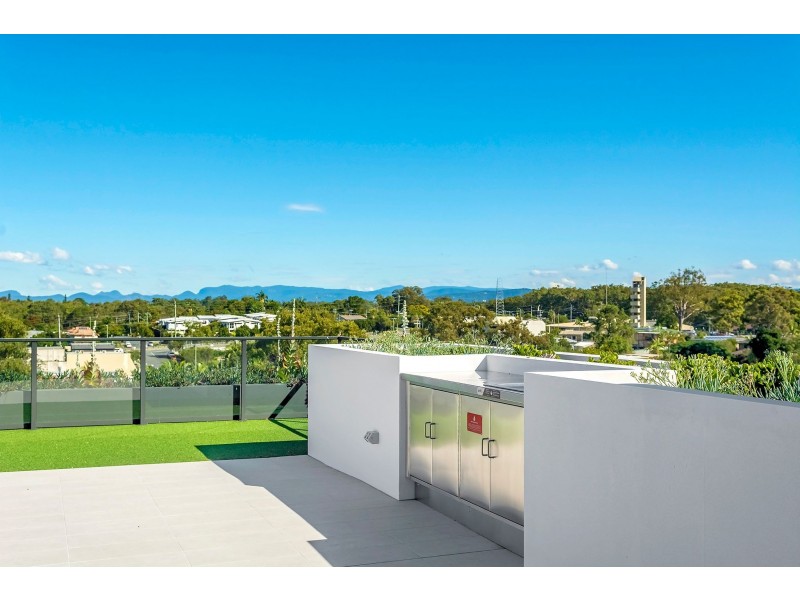 304/135 Eugaree Street, Southport QLD 4215