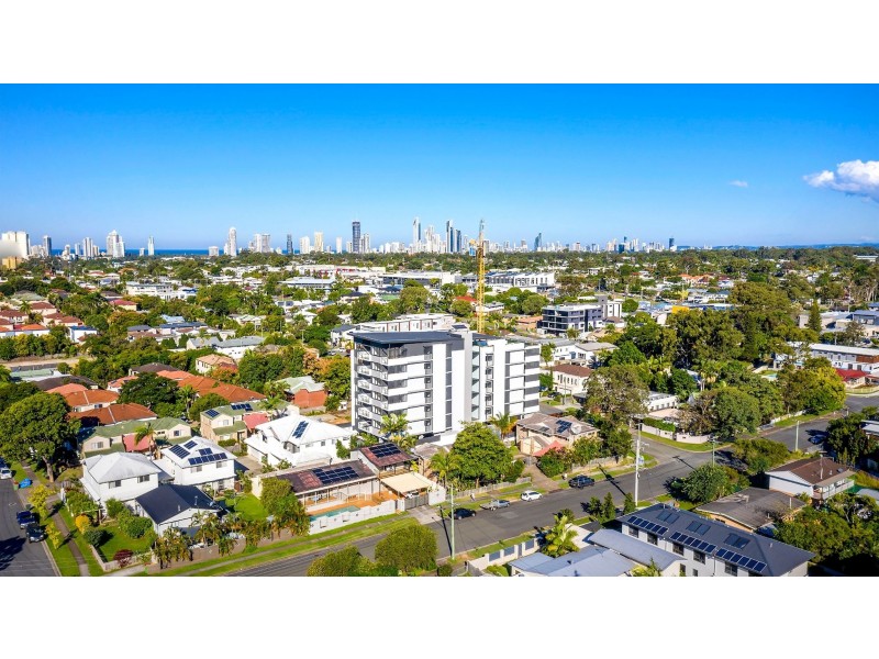 304/135 Eugaree Street, Southport QLD 4215
