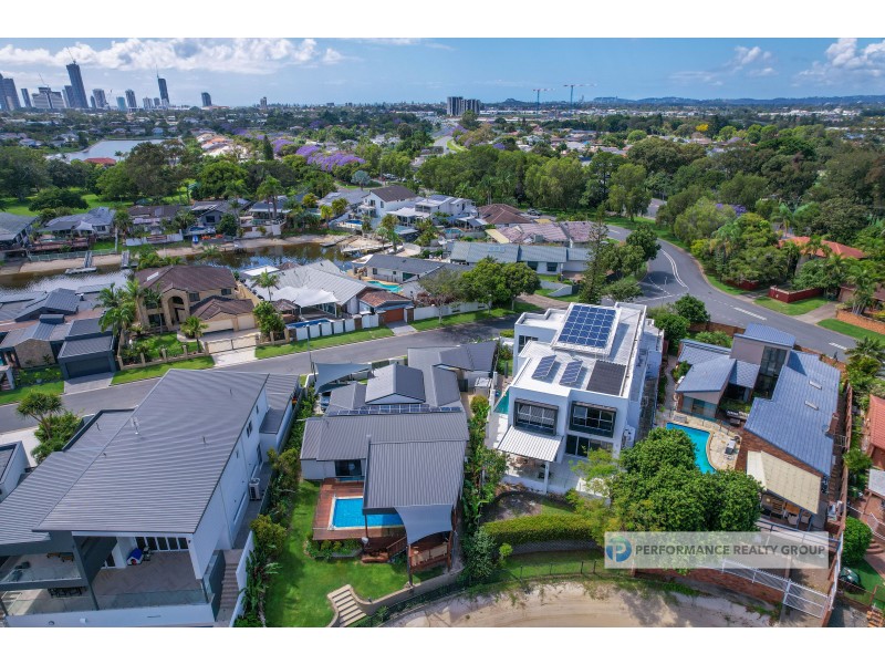 2 Cedar Place, Broadbeach Waters QLD 4218