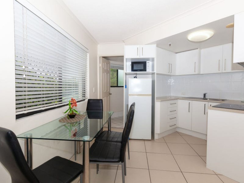 31/452 Marine Parade, Biggera Waters QLD 4216