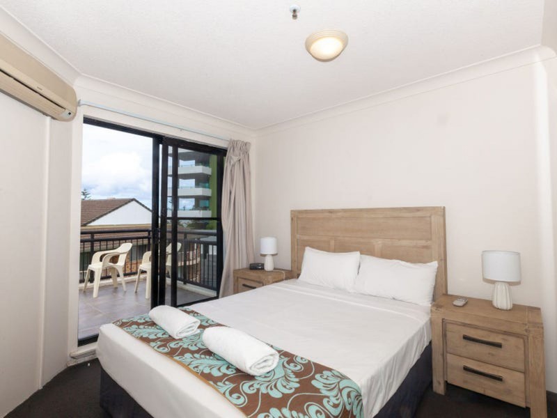 31/452 Marine Parade, Biggera Waters QLD 4216