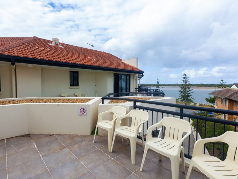 31/452 Marine Parade, Biggera Waters QLD 4216