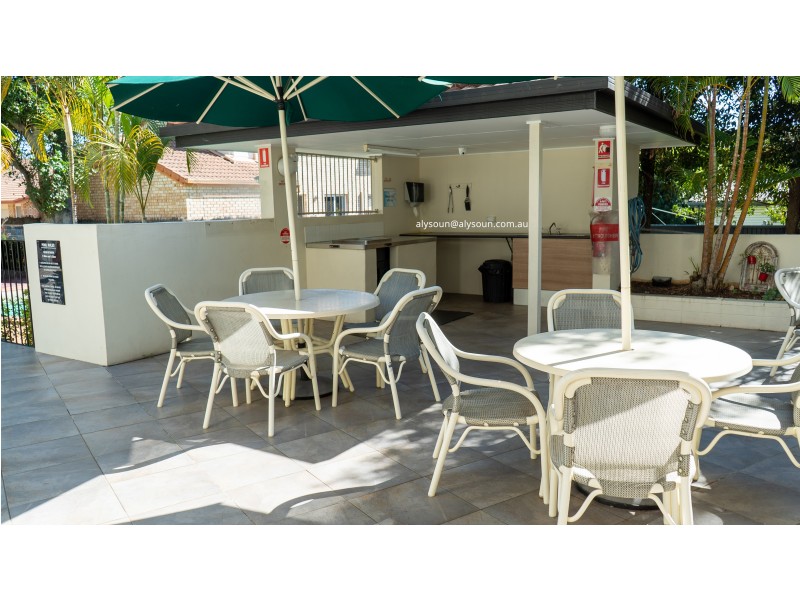 31/452 Marine Parade, Biggera Waters QLD 4216