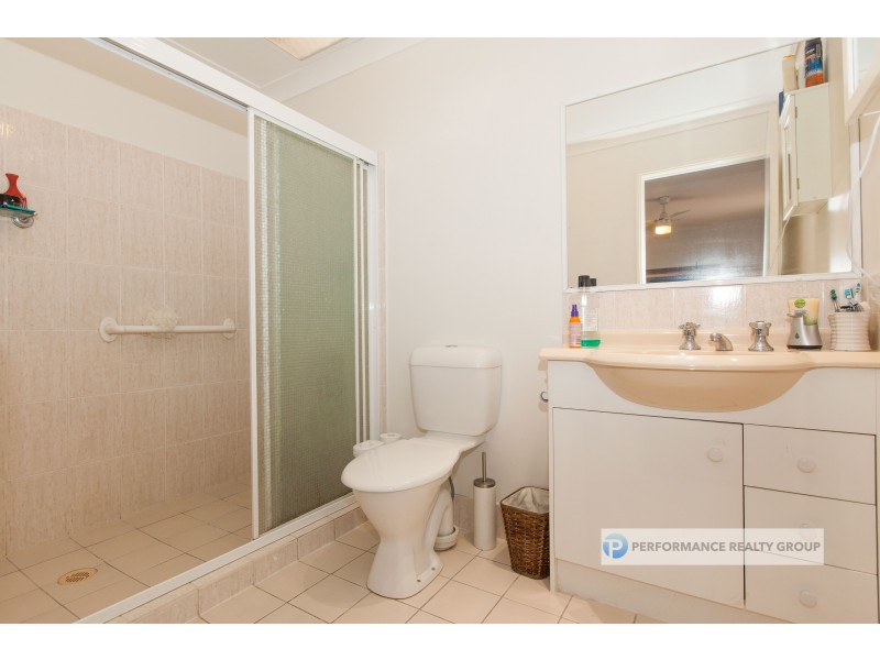 32 MOJAVE DRIVE, Burleigh Waters QLD 4220