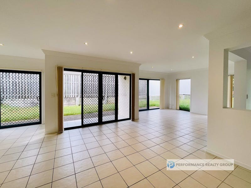 11 Scots Place, Robina QLD 4226