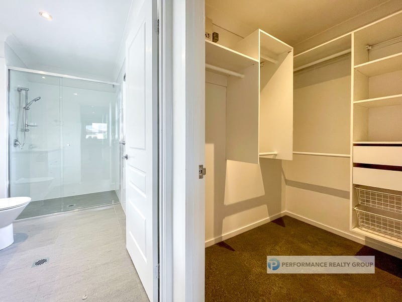 11 Scots Place, Robina QLD 4226