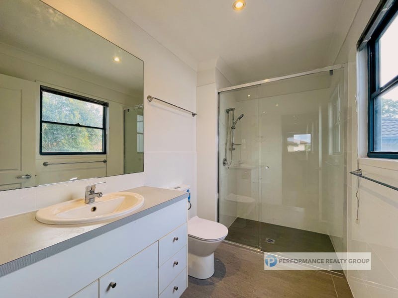 11 Scots Place, Robina QLD 4226