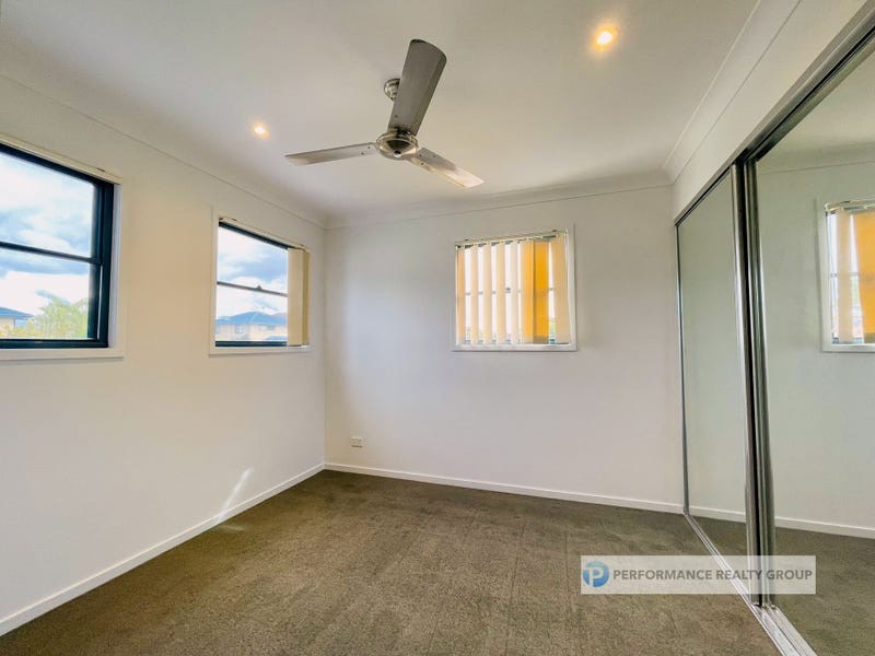 11 Scots Place, Robina QLD 4226