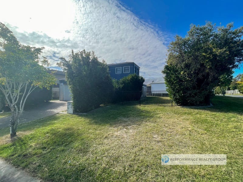 11 Scots Place, Robina QLD 4226