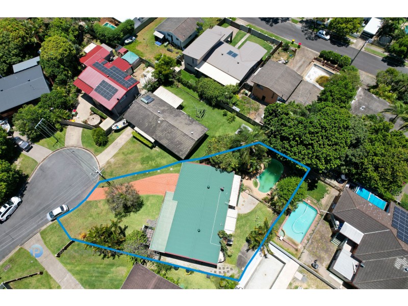 9 Beeka Street, Labrador QLD 4215