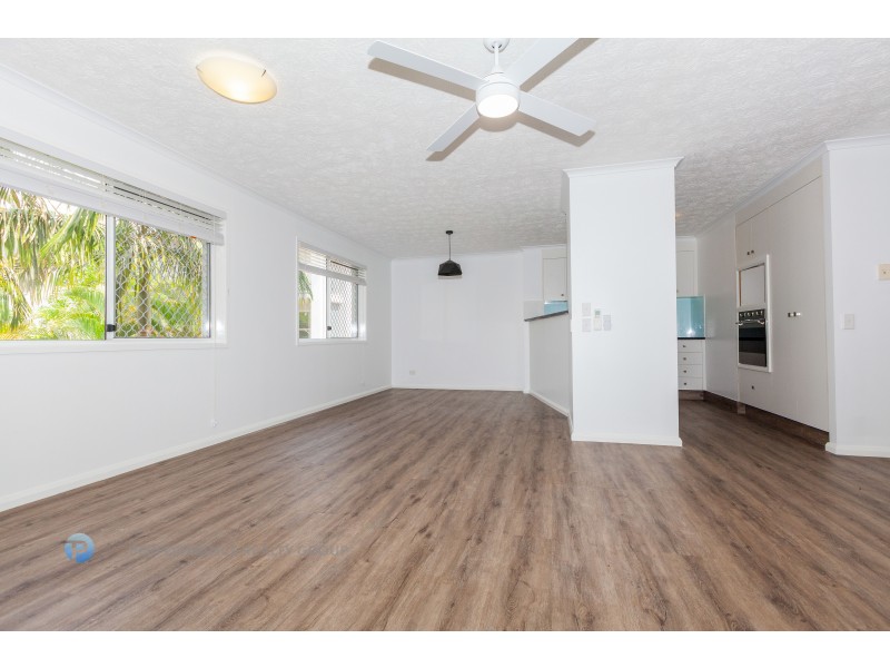 7/32 Second Avenue, Broadbeach QLD 4218