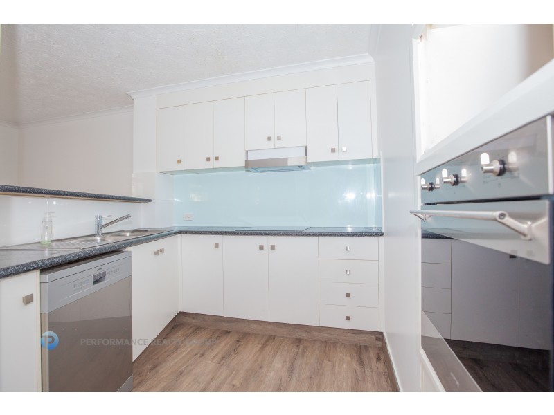 7/32 Second Avenue, Broadbeach QLD 4218