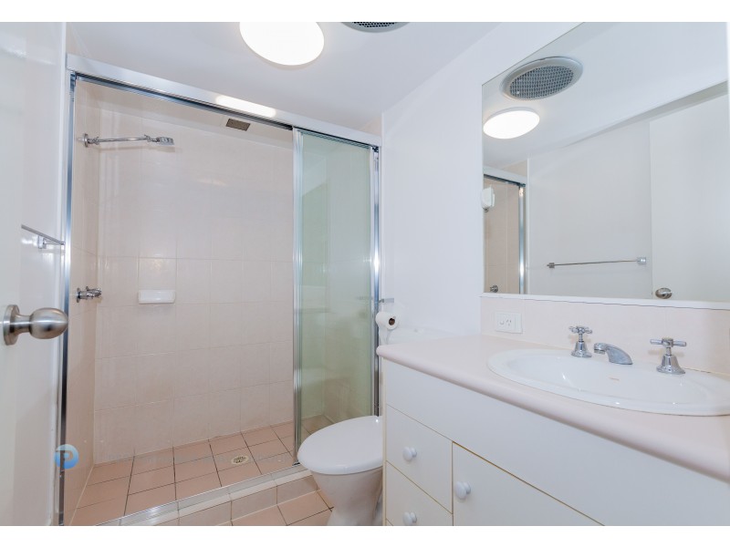7/32 Second Avenue, Broadbeach QLD 4218