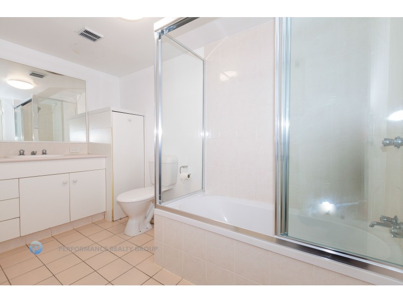 7/32 Second Avenue, Broadbeach QLD 4218