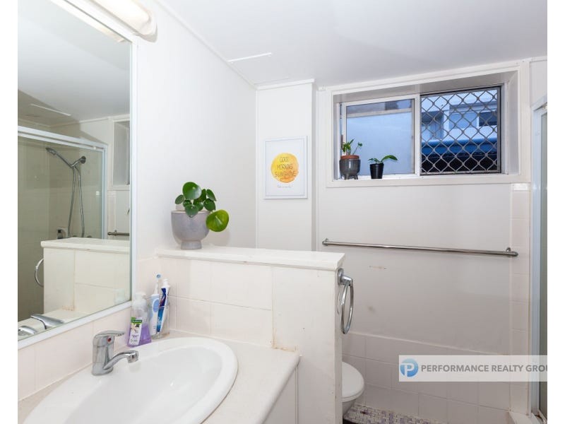 2/42 Peerless Avenue, Mermaid Beach QLD 4218