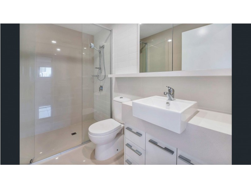 605/9 Hooker Boulevard, Broadbeach QLD 4218