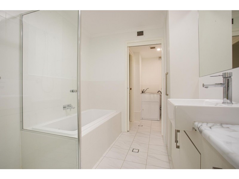 63/16 Crescent Avenue, Mermaid Beach QLD 4218