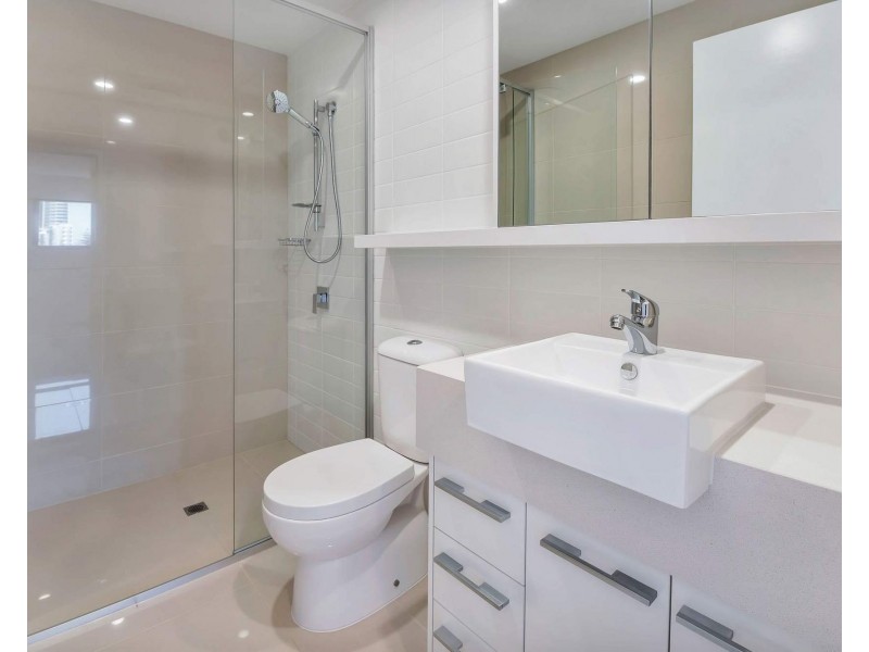 605/9 Hooker Boulevard, Broadbeach QLD 4218