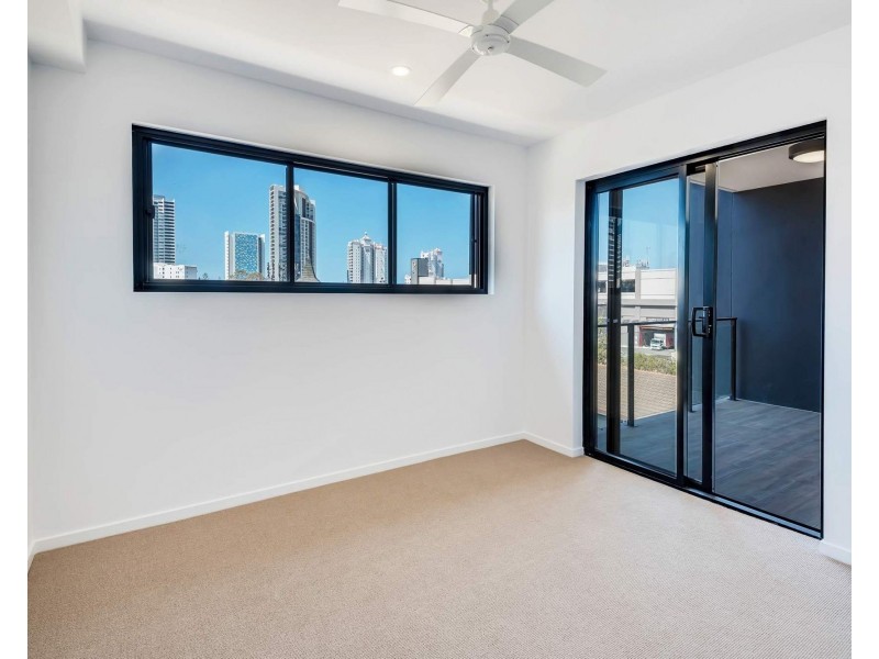 605/9 Hooker Boulevard, Broadbeach QLD 4218