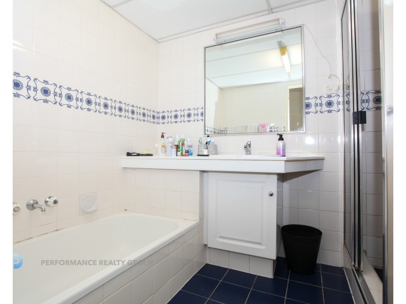 5/4 Mary Avenue, Broadbeach QLD 4218