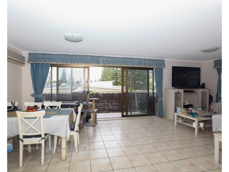 5/4 Mary Avenue, Broadbeach QLD 4218