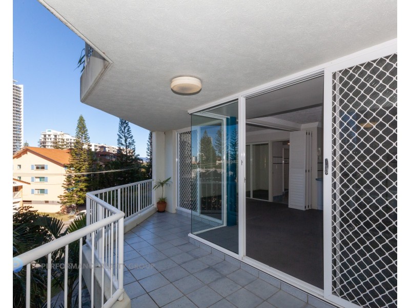 10/13 Anne Avenue, Broadbeach QLD 4218