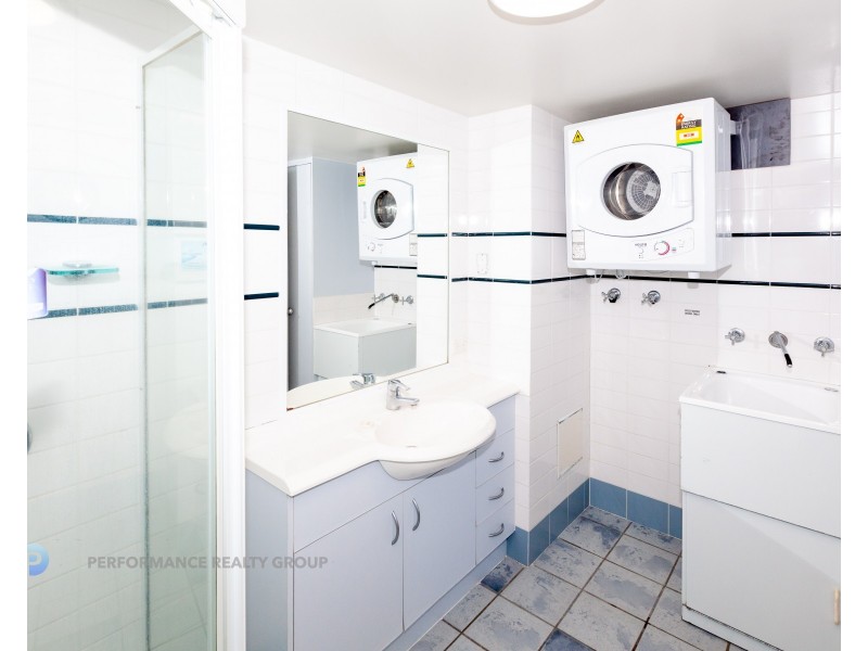 10/13 Anne Avenue, Broadbeach QLD 4218