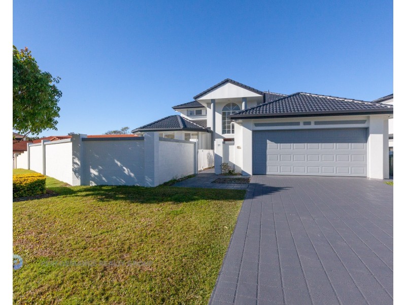 31 Meadowlake Drive, Carrara QLD 4211