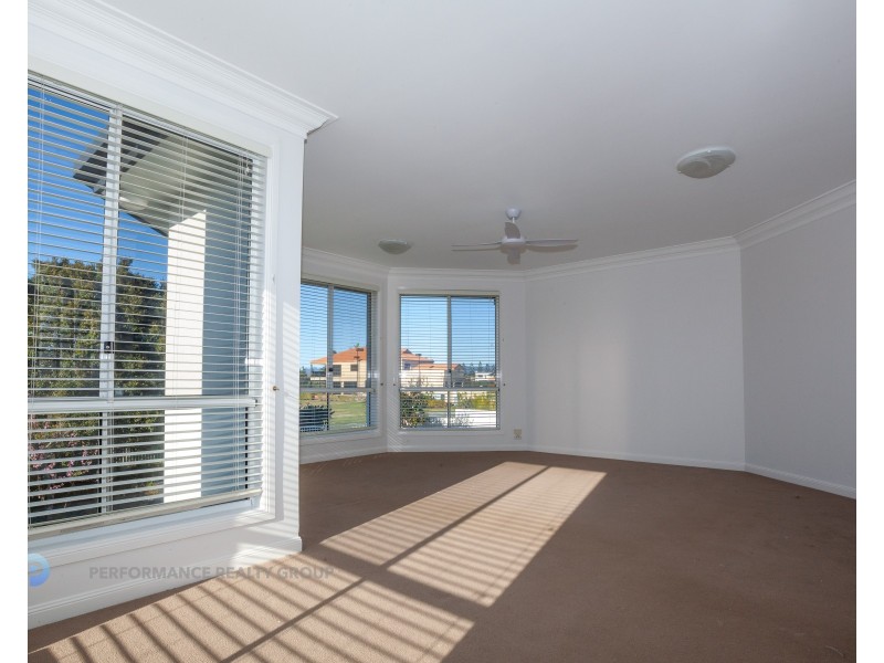 31 Meadowlake Drive, Carrara QLD 4211